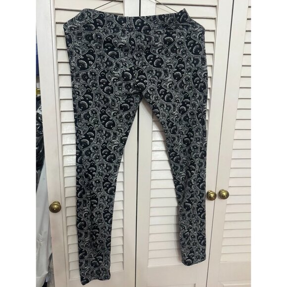 Women's THREADS 4 THOUGHT Brand Black/white Graphic Leggings size L - Picture 4 of 4